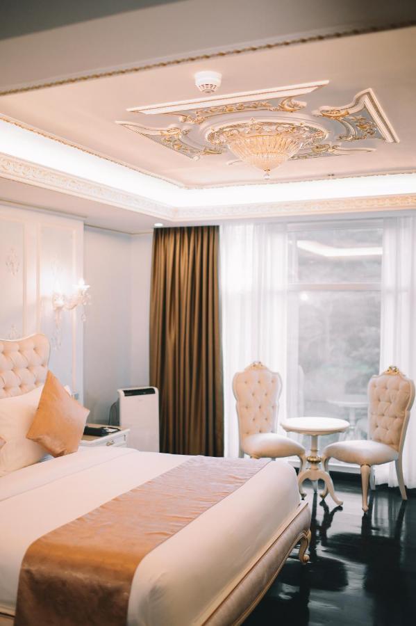 Lafaayette Luxury Suites באגויו מראה חיצוני תמונה