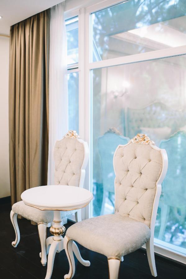 Lafaayette Luxury Suites באגויו מראה חיצוני תמונה